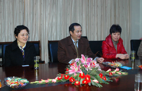 中國(guó)銀行常州支行溧陽(yáng)支行領(lǐng)導(dǎo)來(lái)上上集團(tuán)走訪(fǎng)