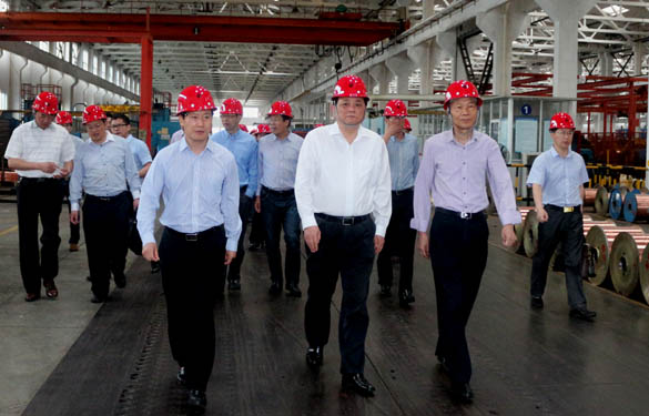 常州市委常委、常務(wù)副市長(zhǎng)韓九云來(lái)上上電纜調(diào)研