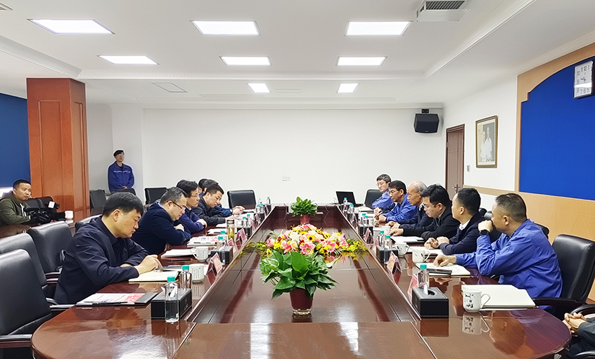 溧陽(yáng)市市長(zhǎng)葉明華來上上電纜調(diào)研
